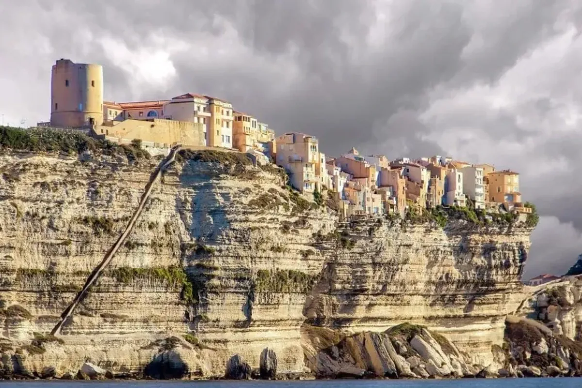 Bonifacio cliff