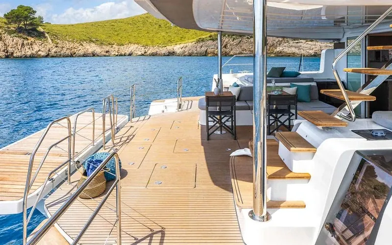 Lagoon 60, the new way to experience the sea