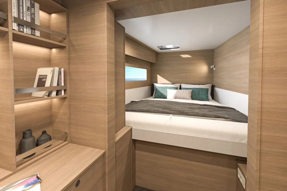 Lagoon 38 owner cabin
