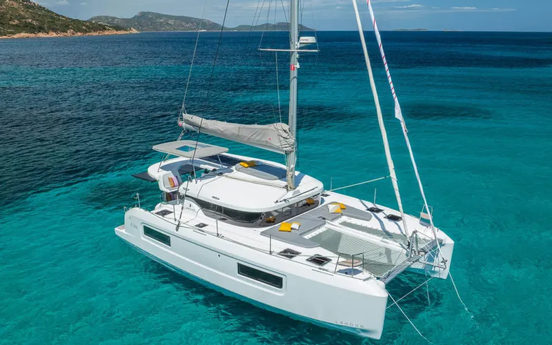 The New Lagoon 38