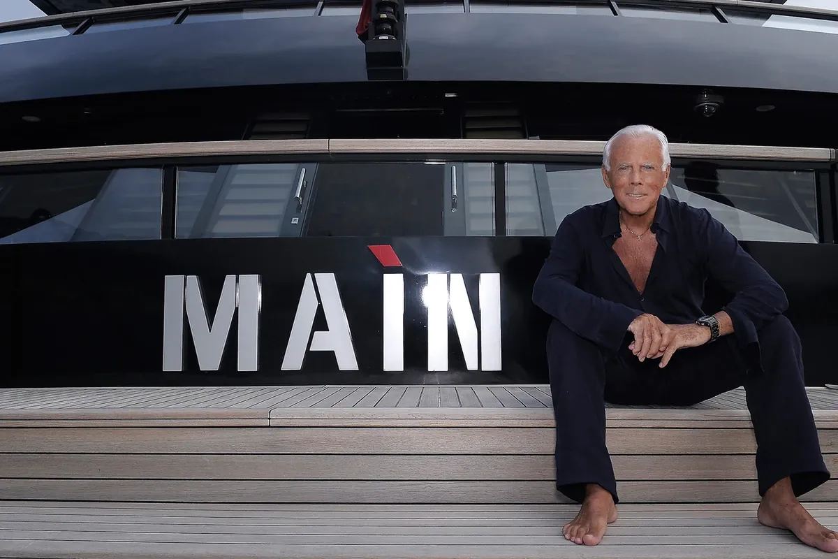 M/Y MAIN ARMANI