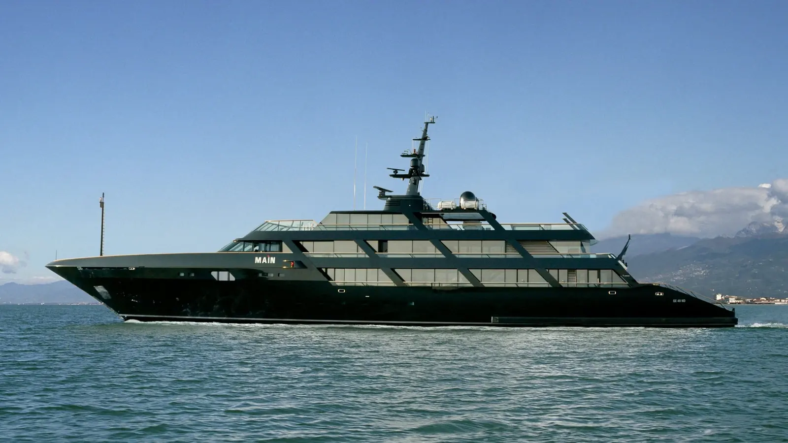 M/Y Main: The Essence of Giorgio Armani’s Design at Sea