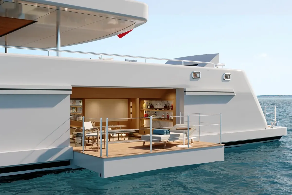 LIGHT 63 megayacht beach club Adara yachts