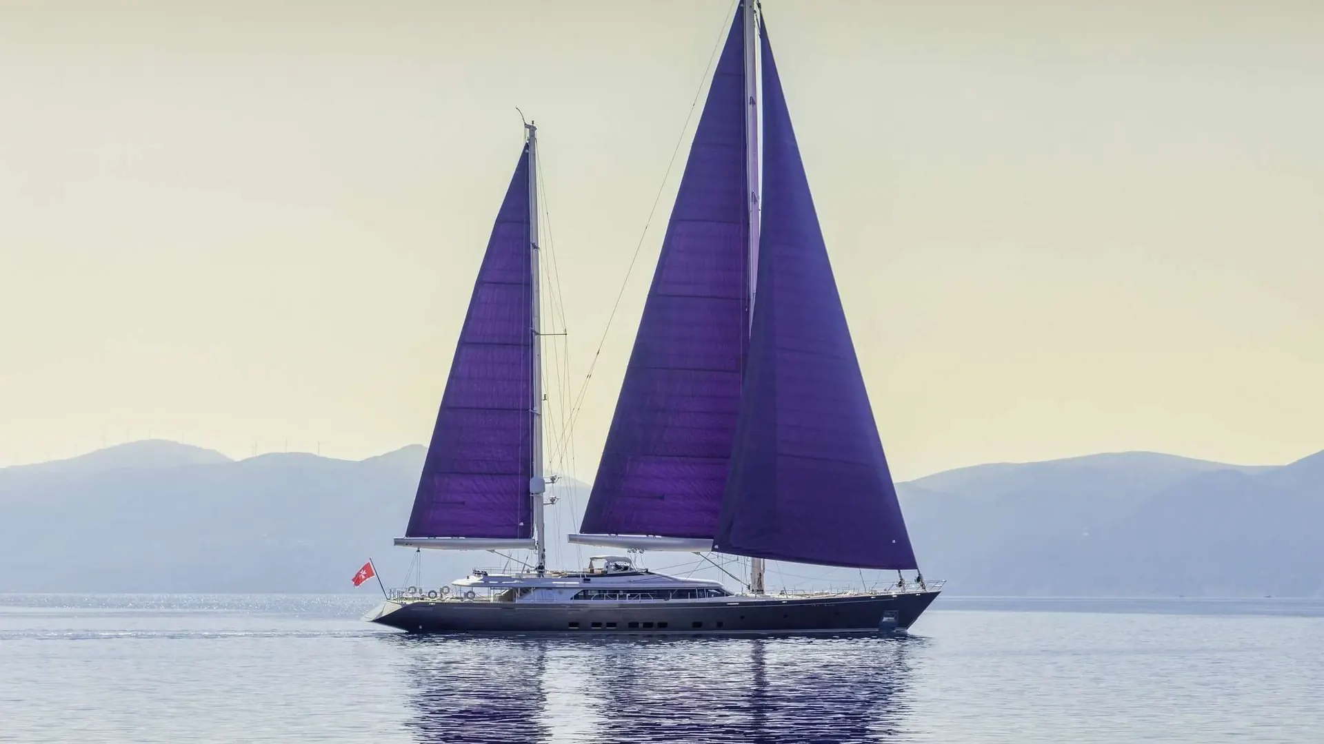 Barracuda Valletta — Custom Perini Navi