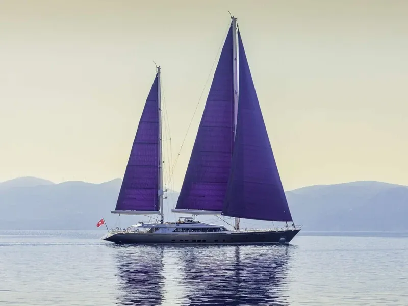 Barracuda Valletta — Custom Perini Navi