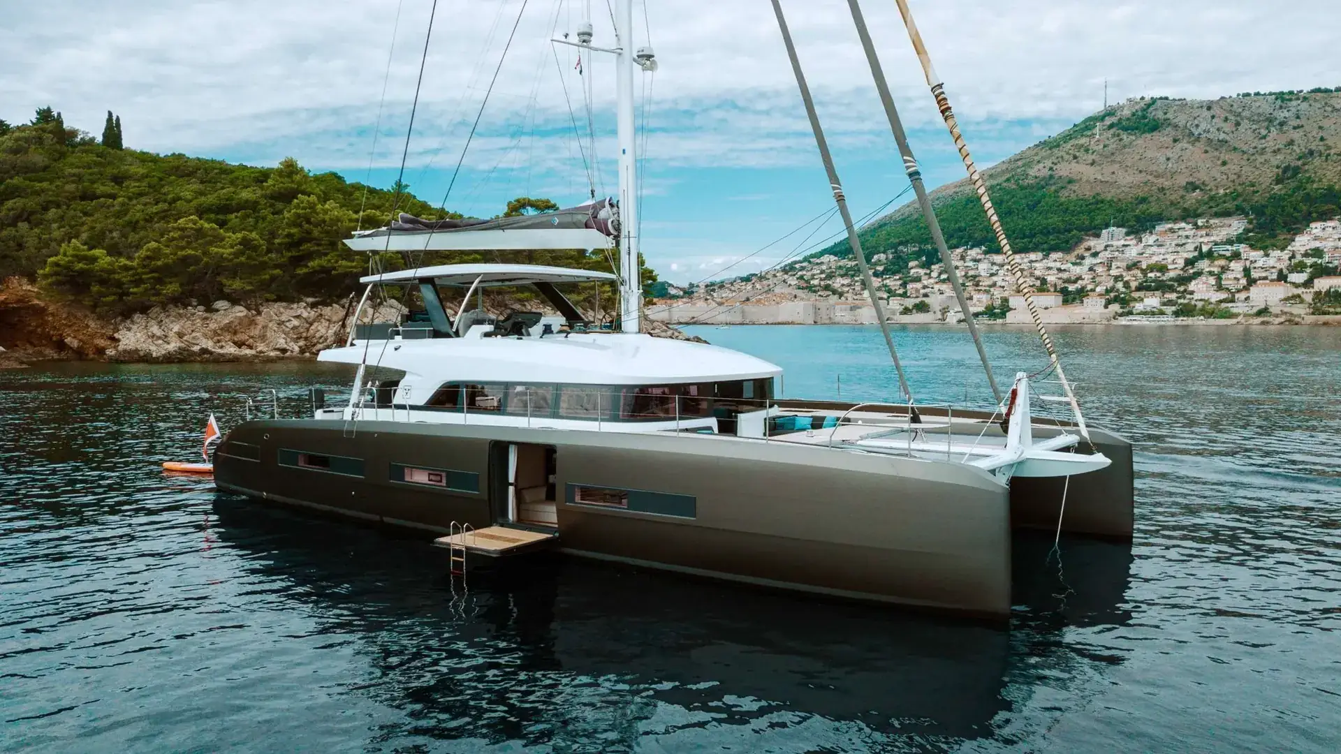 La Gatta — Lagoon Seventy 7